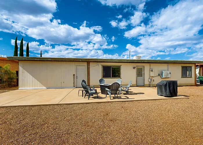 Holiday home Dog-friendly W/ Fenced Yard In Sierra Vista! *