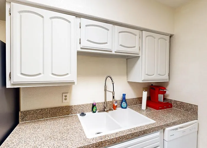 Dog-friendly W/ Fenced Yard In Sierra Vista! Holiday home Sierra Vista