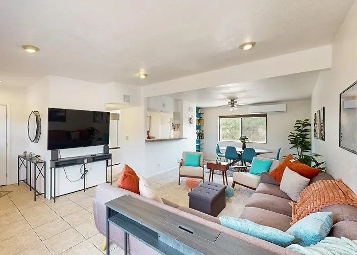 Dog-friendly W/ Fenced Yard In Sierra Vista! *
